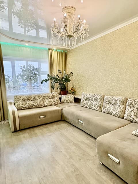 2 комн., 75 м², Инд. планировка, Крестьянский рынок, стадион "Туймаада" 2