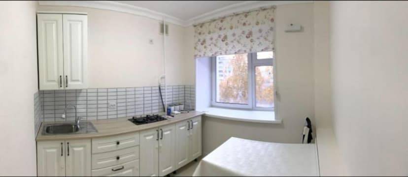 1 комн., 34 м², Блочный, Площадь Победы 3
