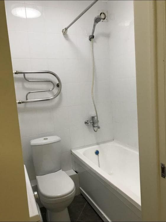 1 комн., 34 м², Блочный, Площадь Победы 4