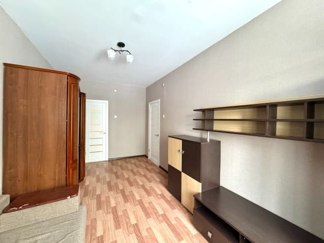 3 комн., 74 м², Блочный, 202 мкрн. 8
