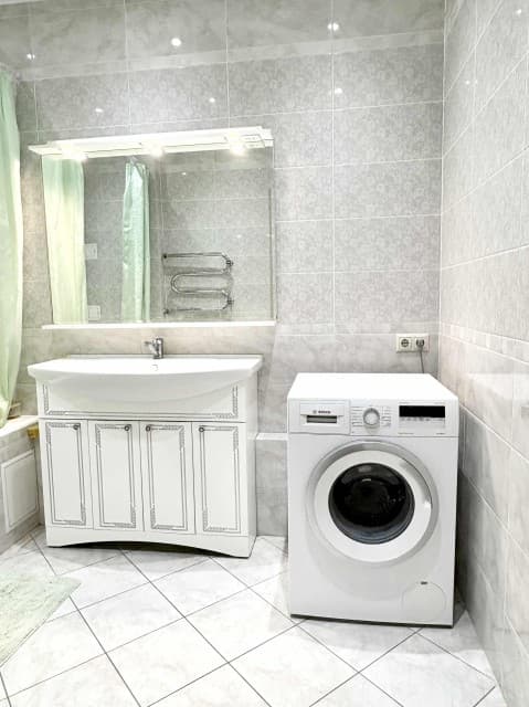 2 комн., 75 м², Инд. планировка, Крестьянский рынок, стадион "Туймаада" 16