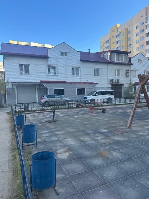 4 комн., 215 м², Монолитно-каркасный, Крестьянский рынок, стадион "Туймаада" 3