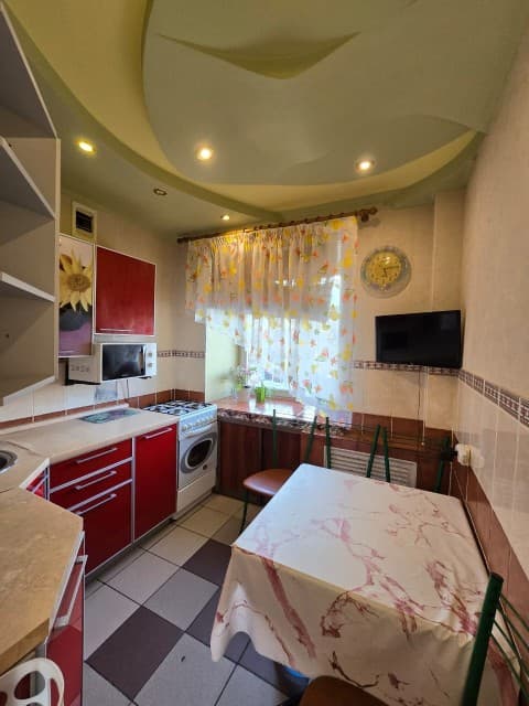 3 комн., 51 м², Блочный, Авиапорт 7