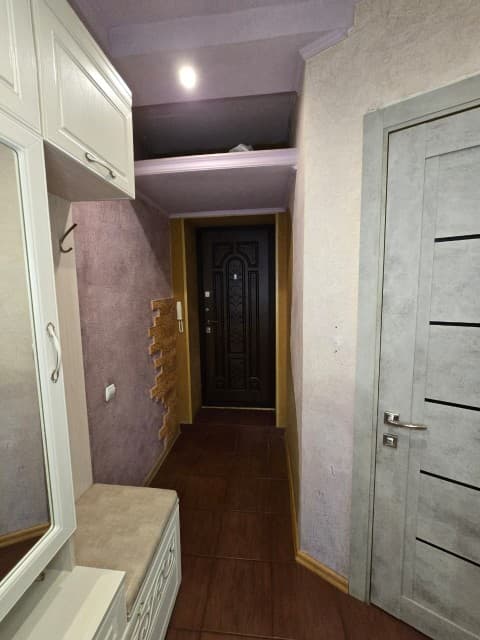 3 комн., 51 м², Блочный, Авиапорт 9