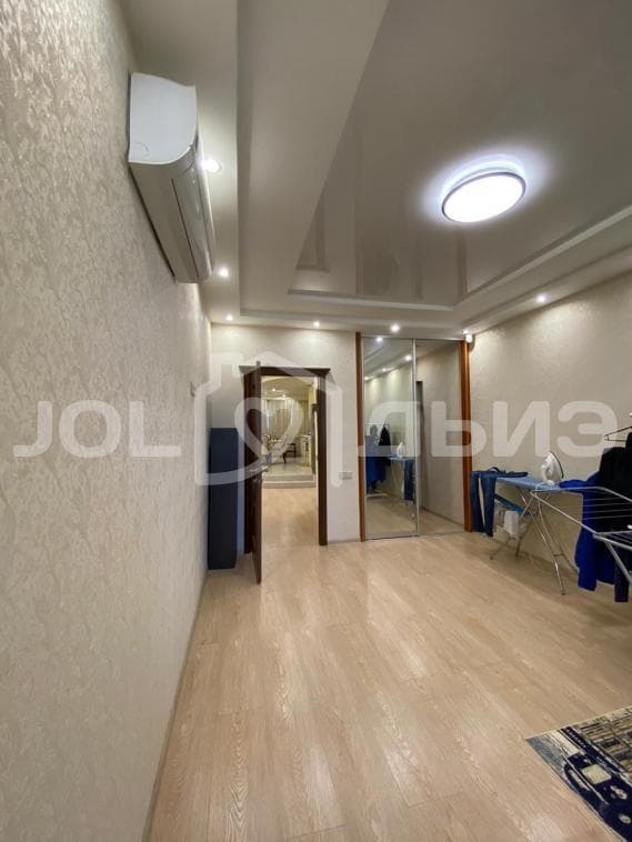 3 комн., 95 м², Блочный, Центр - район пл. Дружбы 6