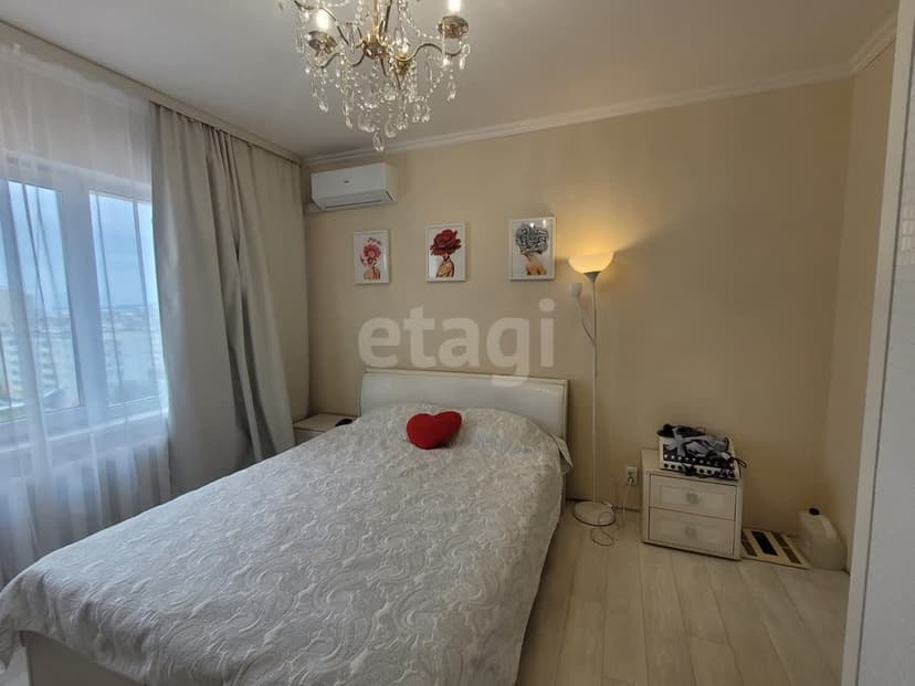 3 комн., 67 м², Монолитно-каркасный 10