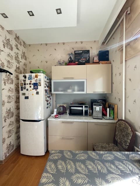 3 комн., 70 м², Инд. планировка, Центр - район пл. Орджоникидзе 2