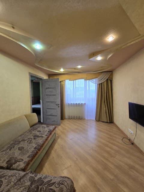 3 комн., 51 м², Блочный, Авиапорт 2
