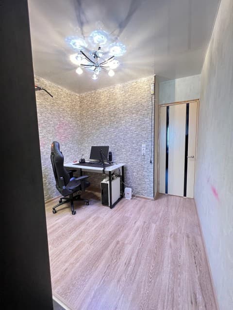 2 комн., 65 м², Монолитно-каркасный, Центр - район пл. Дружбы 9