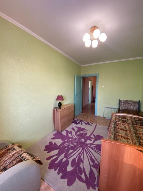 2 комн., 46 м², Блочный, Площадь Победы 3