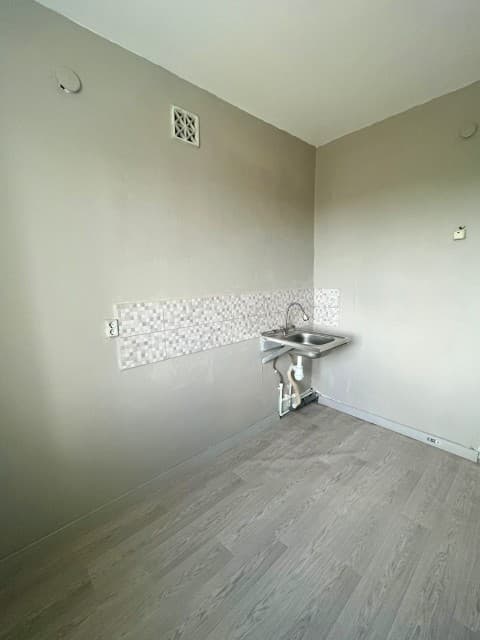 2 комн., 53 м², Блочный, Улус 5
