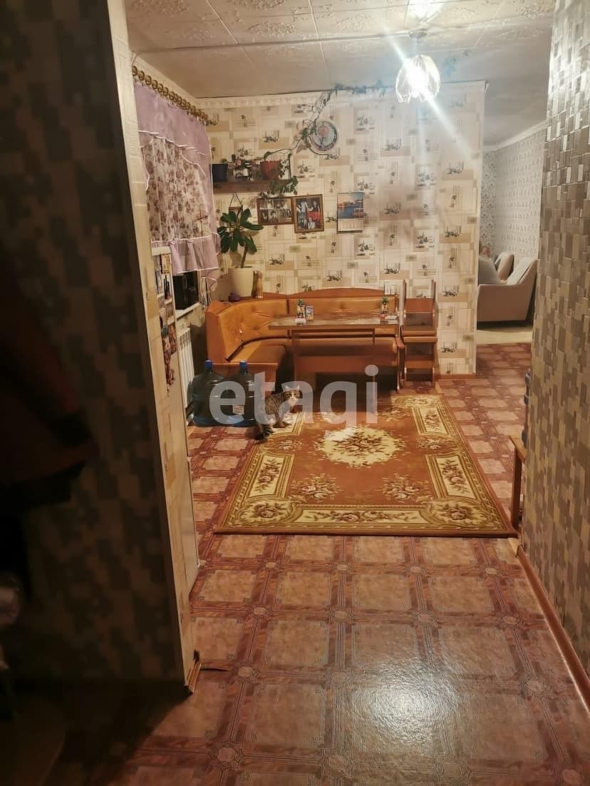 3 комн., 42 м², Дерев. б/у