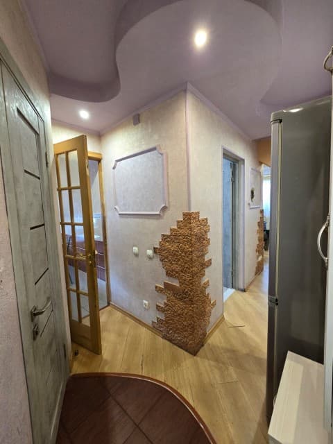 3 комн., 51 м², Блочный, Авиапорт 11