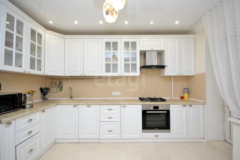 3 комн., 87 м², Инд. планировка 8