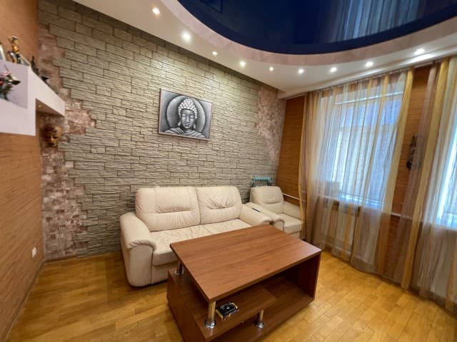3 комн., 70 м², Инд. планировка, Центр - район пл. Орджоникидзе