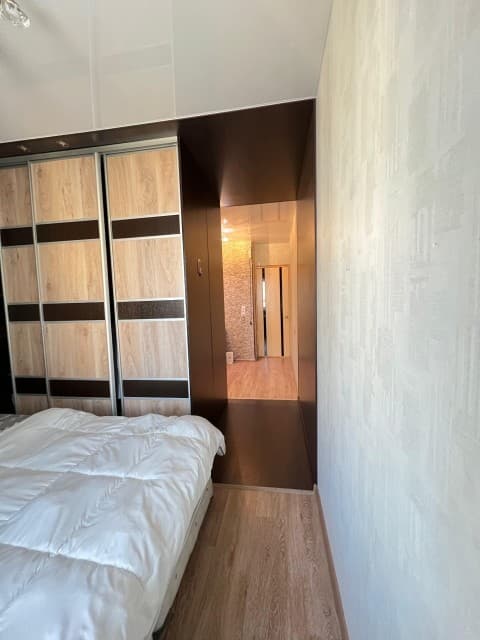 2 комн., 65 м², Монолитно-каркасный, Центр - район пл. Дружбы 8