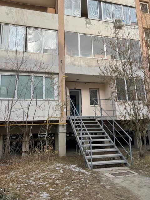 1 комн., 37 м², Инд. планировка, Областная больница, рынок "Манньыаттаах" 7