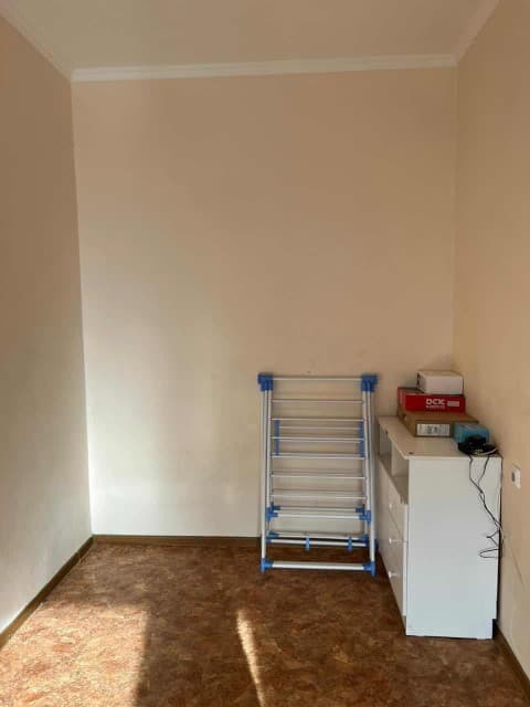 1 комн., 37 м², Инд. планировка, Областная больница, рынок "Манньыаттаах" 4