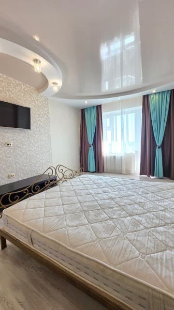 3 комн., 94 м², Блочный, Апельсин 9