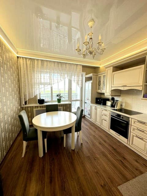 2 комн., 76 м², 112 серия, Крестьянский рынок, стадион "Туймаада"