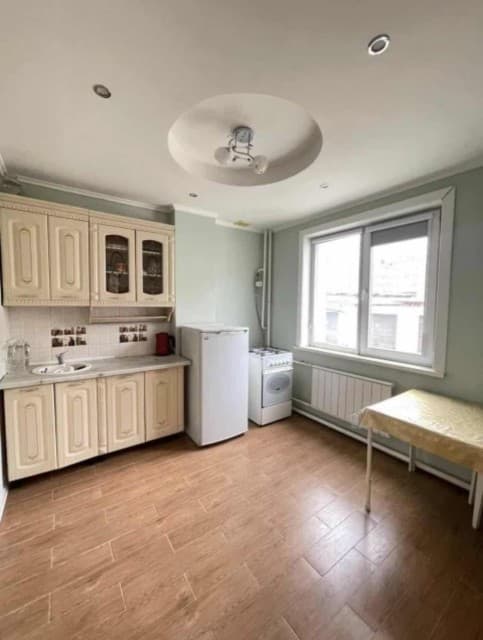 2 комн., 37 м², Монолитно-каркасный, Центр - район пл. Дружбы 3