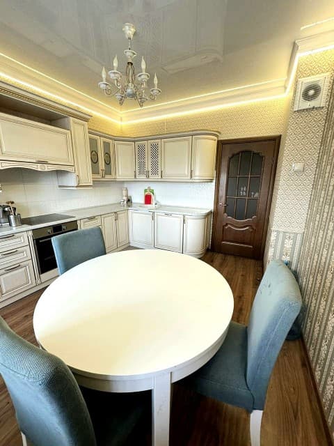 2 комн., 76 м², 112 серия, Крестьянский рынок, стадион "Туймаада" 2