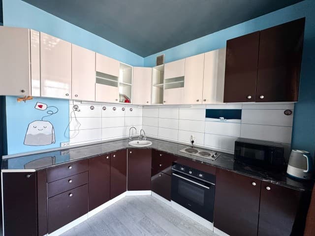 2 комн., 70 м², Блочный, Авиагруппа 4