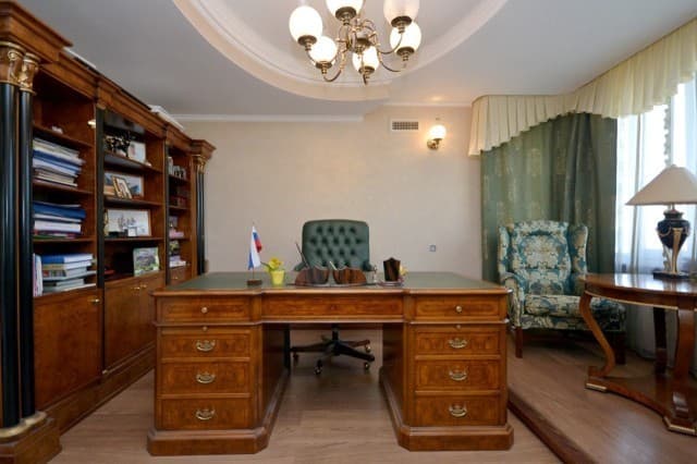 Больше 4 комн., 270 м², Инд. планировка, Центр - район пл. Ленина 4
