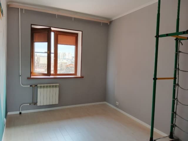 3 комн., 93 м², Монолитно-каркасный, Сахацирк 10