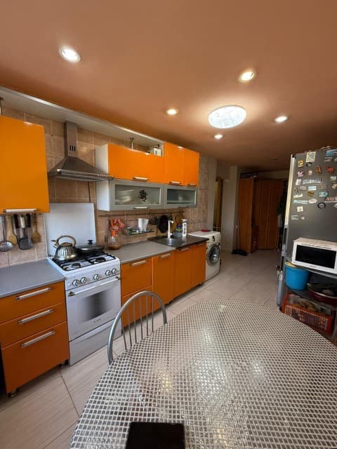3 комн., 62 м², КПД, Дом быта 7