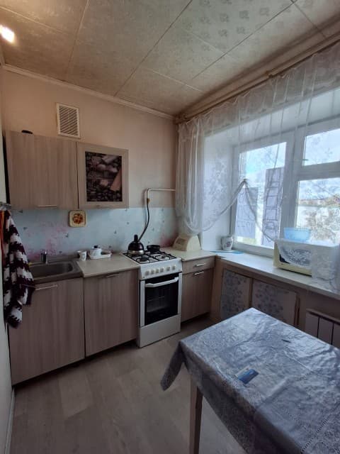 3 комн., 58 м², Блочный, Жатай 3