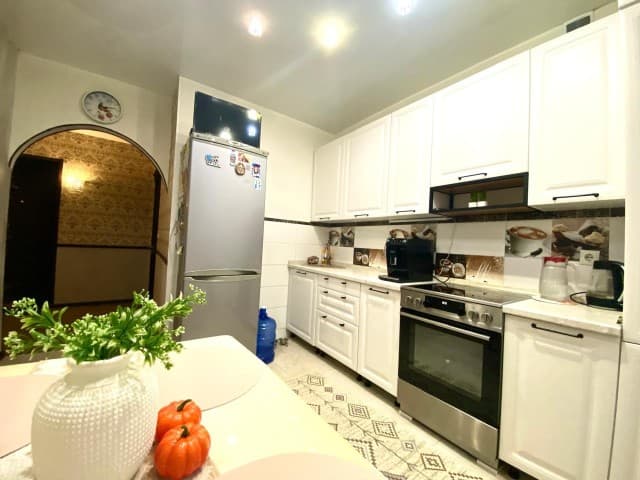 2 комн., 57 м², Блочный, Крытый рынок 9