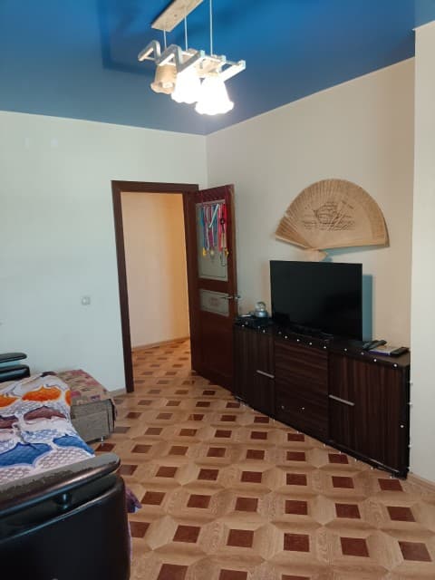 3 комн., 81 м², Монолитно-каркасный, Центр - район пл. Орджоникидзе 8