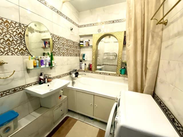 2 комн., 57 м², Блочный, Крытый рынок 13