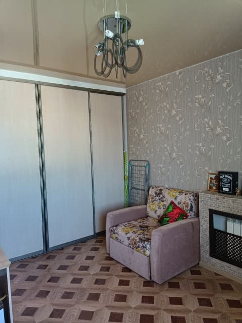 3 комн., 81 м², Монолитно-каркасный, Центр - район пл. Орджоникидзе 3