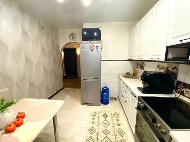 2 комн., 57 м², Блочный, Крытый рынок 12