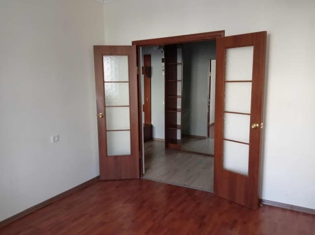 2 комн., 61 м², Блочный, 16 квартал 4