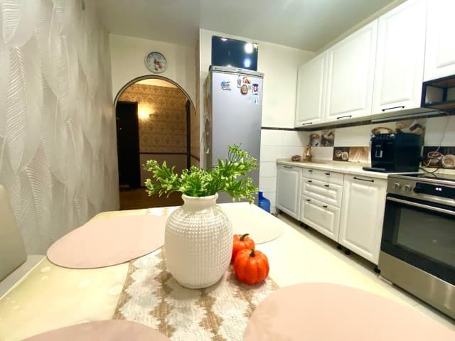 2 комн., 57 м², Блочный, Крытый рынок 7
