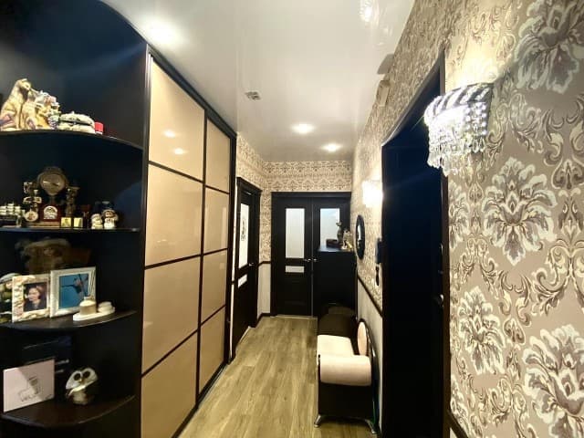 2 комн., 57 м², Блочный, Крытый рынок 16