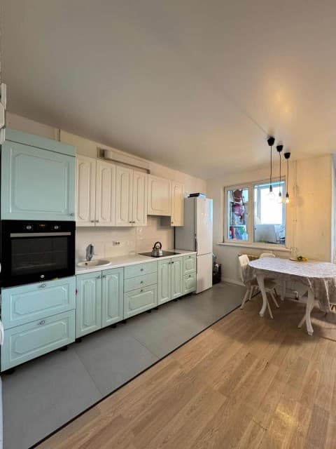 2 комн., 52 м², Монолитно-каркасный, Крытый рынок 10