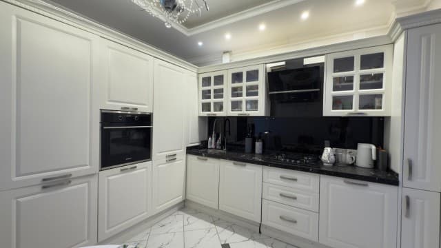3 комн., 87 м², Монолитно-каркасный, Центр - район пл. Комсомольская 3