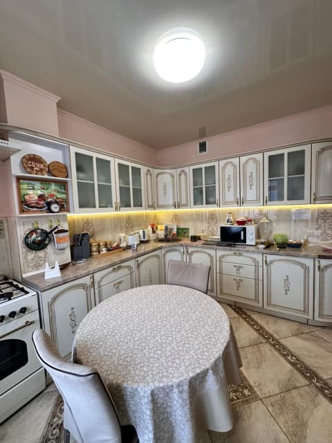 2 комн., 60 м², Инд. планировка, Студгородок 4