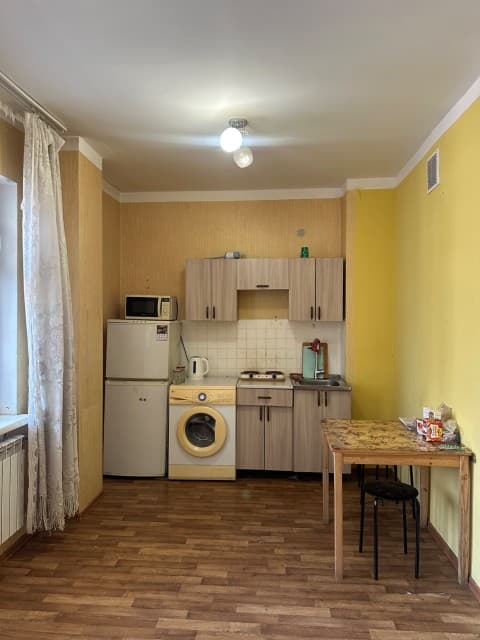 1 комн., 37 м², Монолитно-каркасный, Крестьянский рынок, стадион "Туймаада" 2