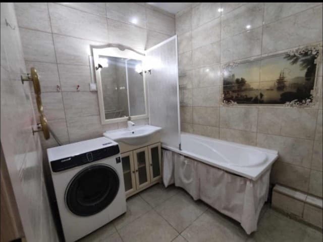 2 комн., 50 м², Монолитно-каркасный, Центр - район пл. Комсомольская 5