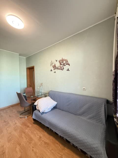 1 комн., 42 м², Блочный, Площадь Победы 4