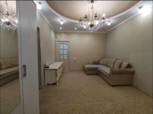 2 комн., 50 м², Монолитно-каркасный, Центр - район пл. Комсомольская 4