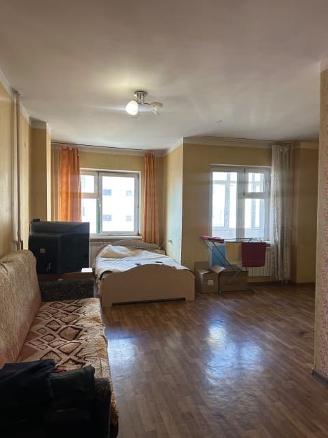 1 комн., 37 м², Монолитно-каркасный, Крестьянский рынок, стадион "Туймаада"