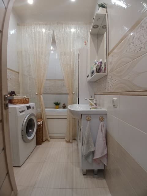 2 комн., 59 м², Монолитно-каркасный, Крытый рынок 2
