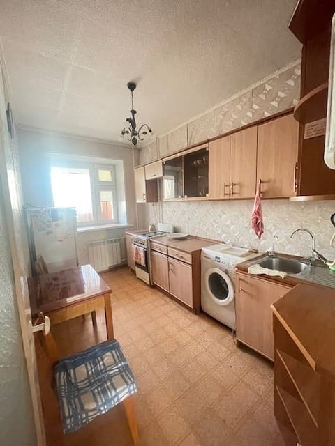 3 комн., 75 м², Блочный, Сайсары 4