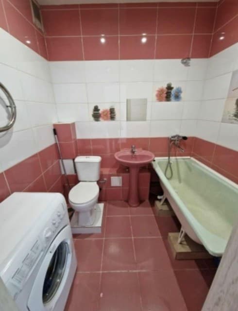 2 комн., 42 м², Монолитно-каркасный, 103 квартал (Ростелеком) 7